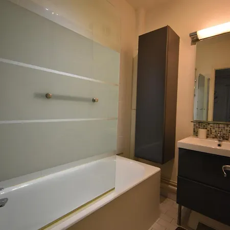 Reuilly Lumiere 6p Gestion Immo Daumesnil 아파트 파리