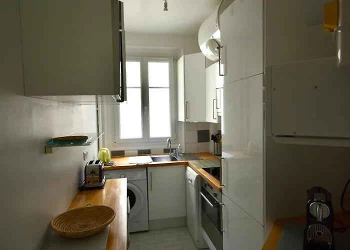 Large Comfortable 6p Appartement