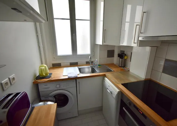 Large Comfortable 6p Appartement *