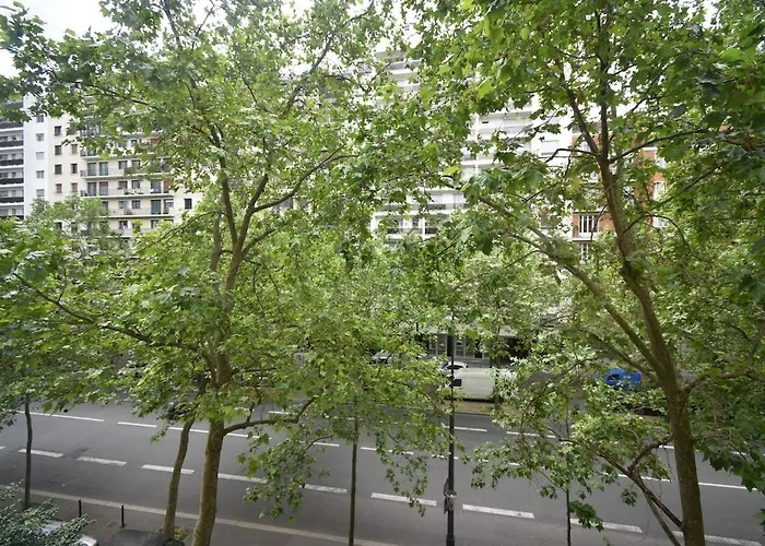 Large Comfortable 6p Appartement