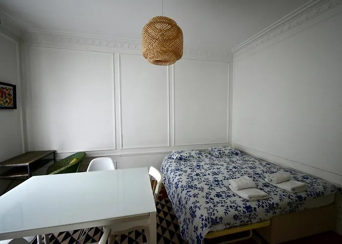 Large Comfortable 6p